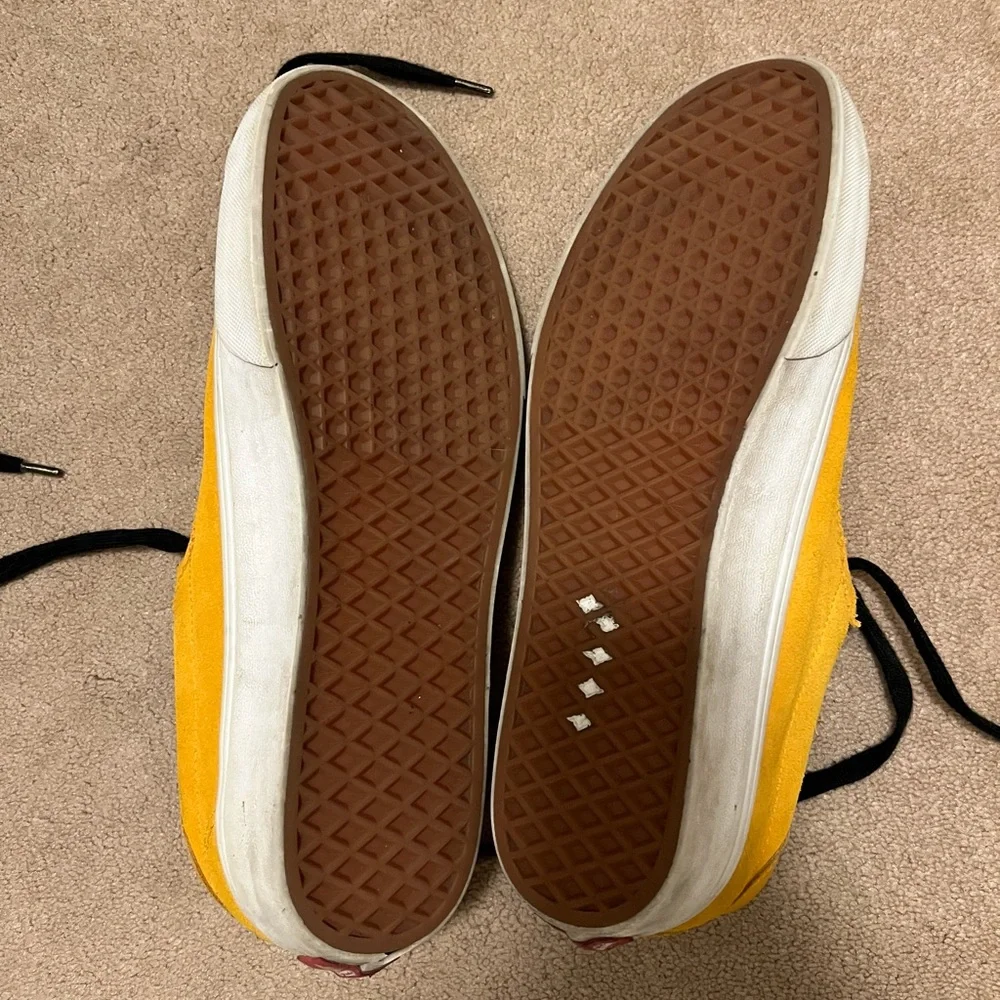 Vans - Picture 3 of 3